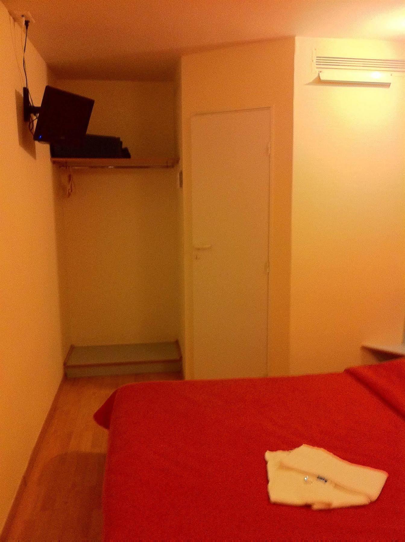 The Originals Access Aeroport, Hotel Aurillac Exterior foto